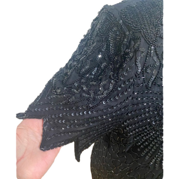 SILK BEADED & SEQUIN TOP W DECORATIVE HEM & SLEEVE EDGING LINED VINTAGE EUC SZ L - Picture 6 of 11